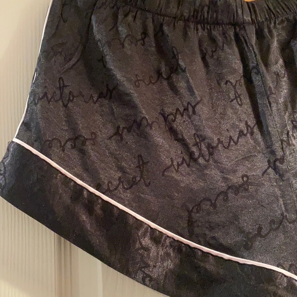 Victoria’s Secret pajama shorts size L - Picture 3 of 6